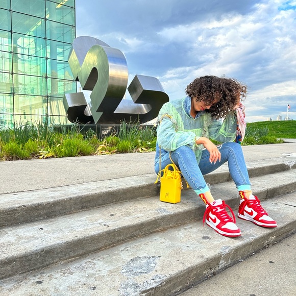 Meet your Posher, Laura - Picture 7 of 7